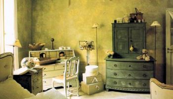 Как заботиться о старинной мебели